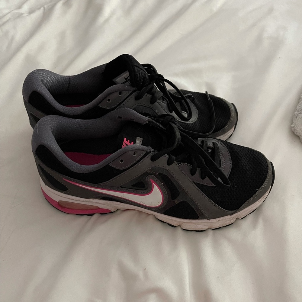 Nike Air Dictate 2 sneakers